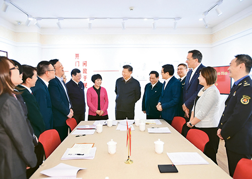 習近平：堅持、完善和發(fā)展中國特色社會(huì )主義國家制度 與法律制度